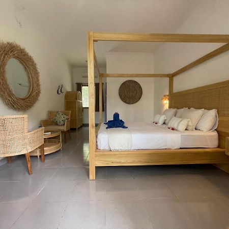 Blue Emocean Dive Resort Moyo Island Exterior photo